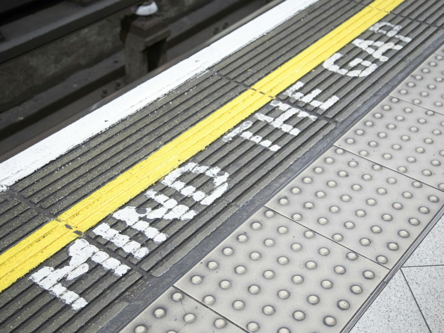 Sự chênh lệch giá trị từ khoản đầu tư vào AI đang nới rộng một cách nhanh chóng và nguy hiểm.